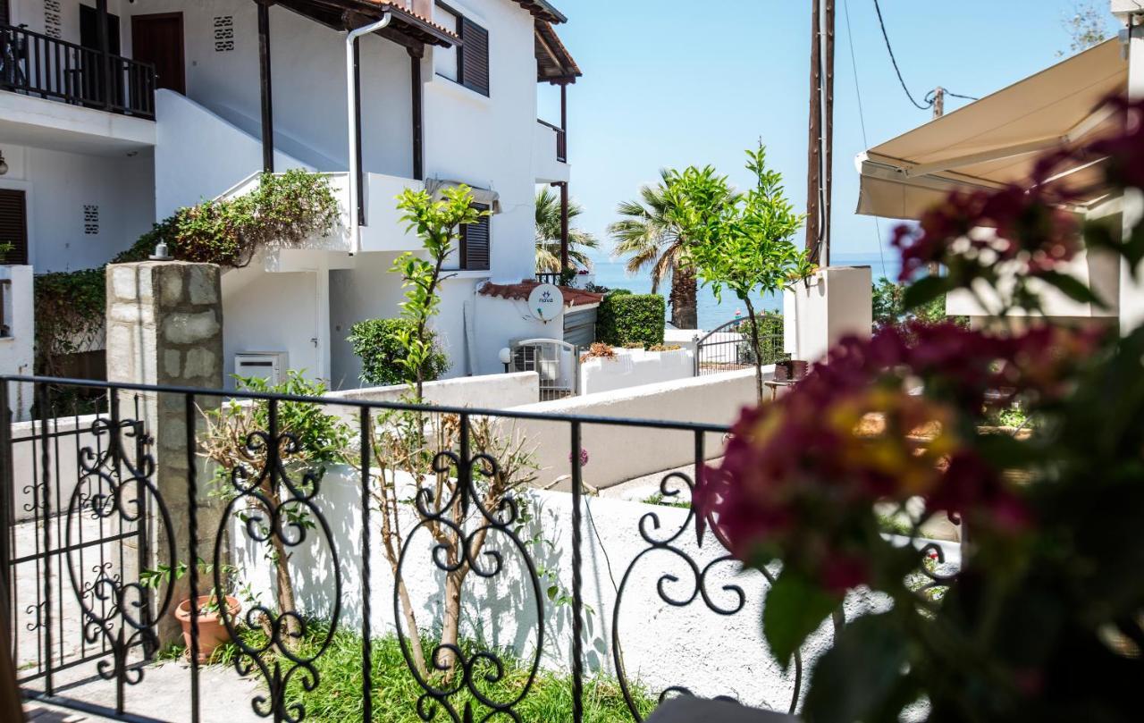 Beachfront Deluxe Apt. Pefkochori Eksteriør bilde